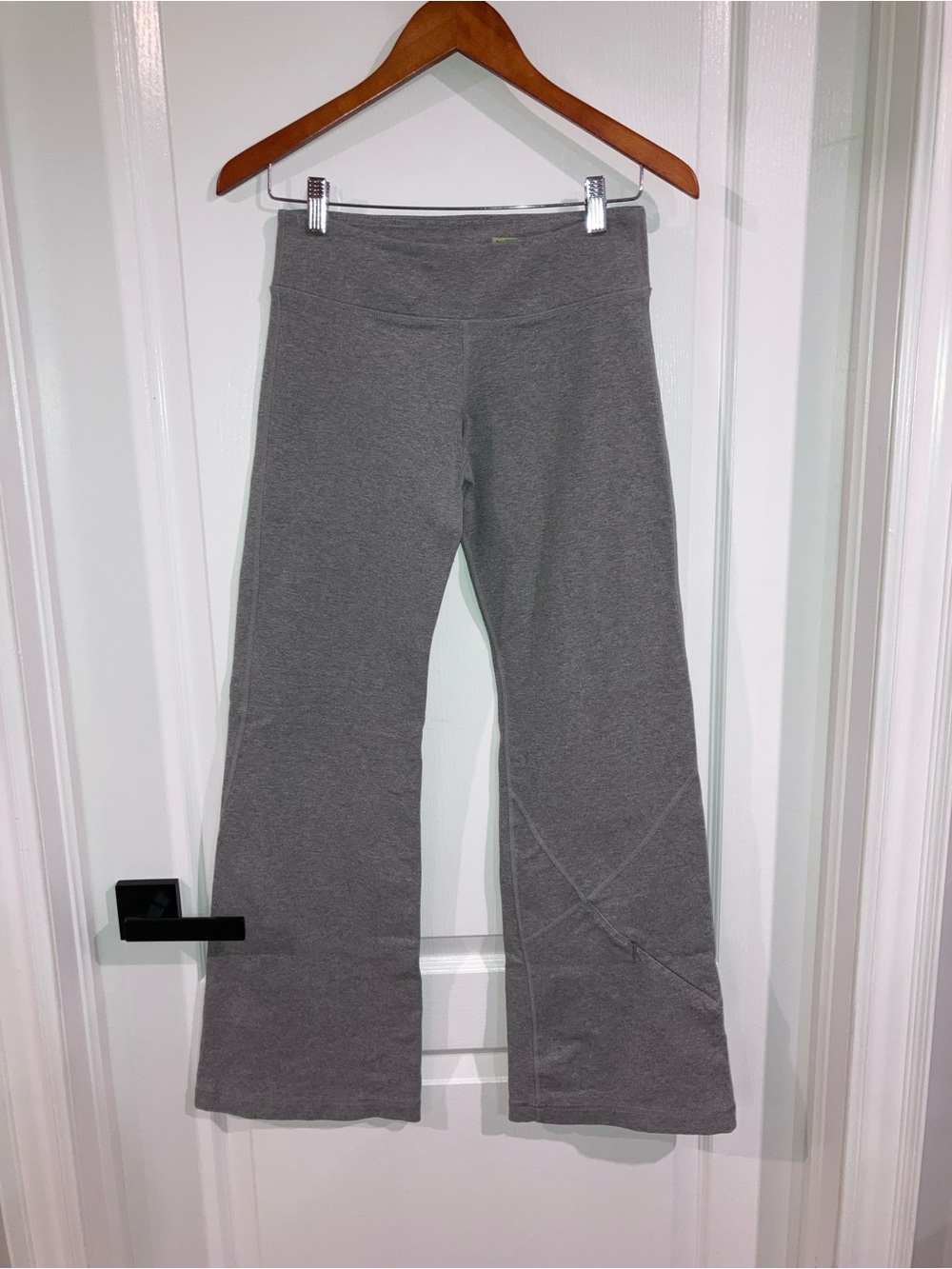 Lululemon Grey Flared Leggings/Yoga Pants - size 4?
